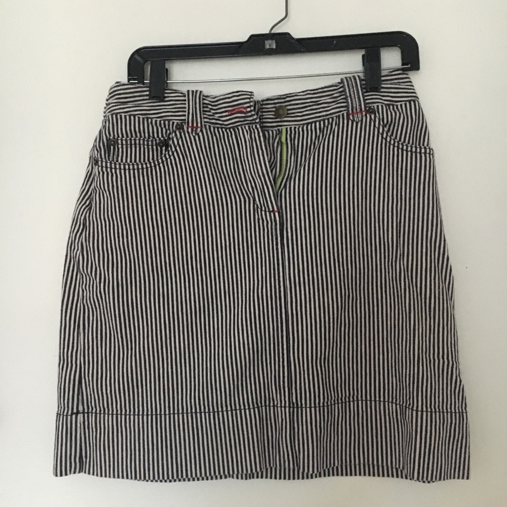 Navy stripe skirt